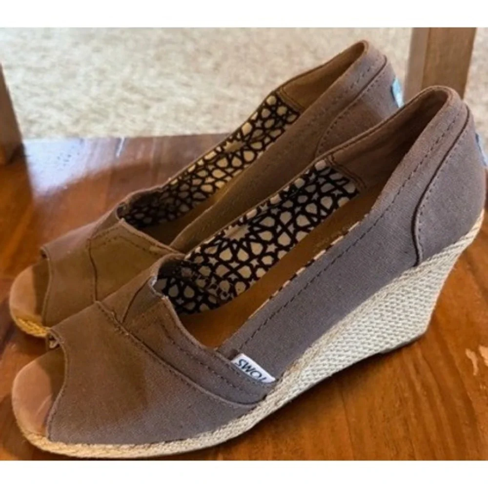 Toms calypso canvas
